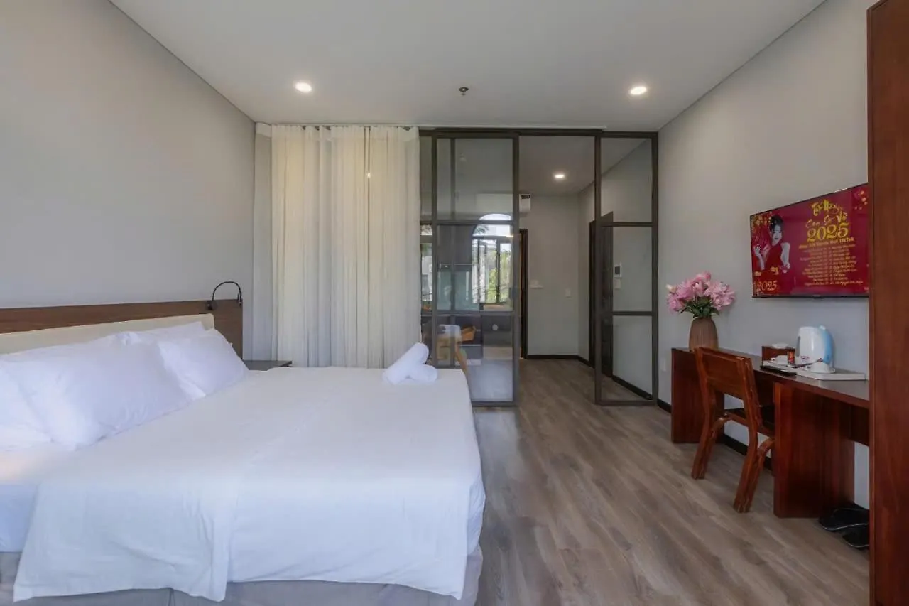 Snite Han Riverside Suites Danang Aparthotel