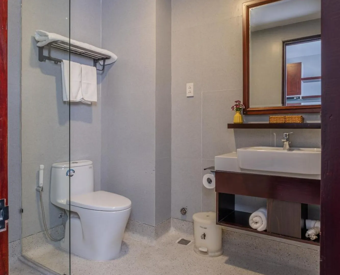 Snite Han Riverside Suites Danang Vietnam